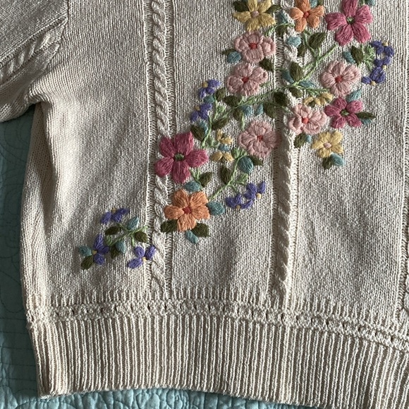 Vintage, 100% Silk Top - Picture 3 of 6